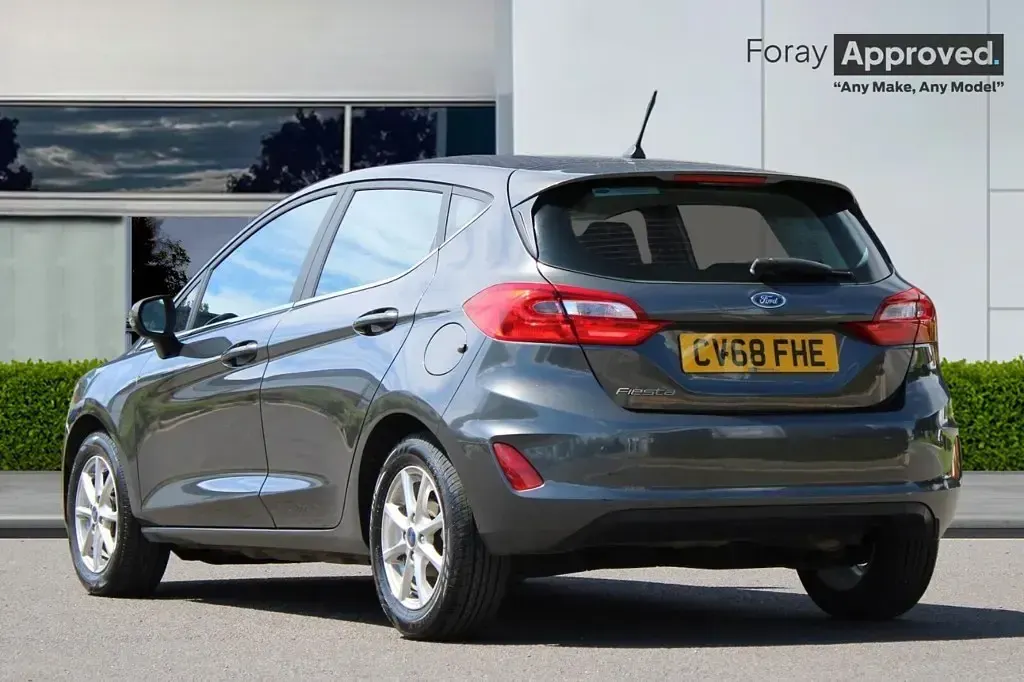 Used Ford Fiesta Zetec 2018 Magnetic grey Hatchback