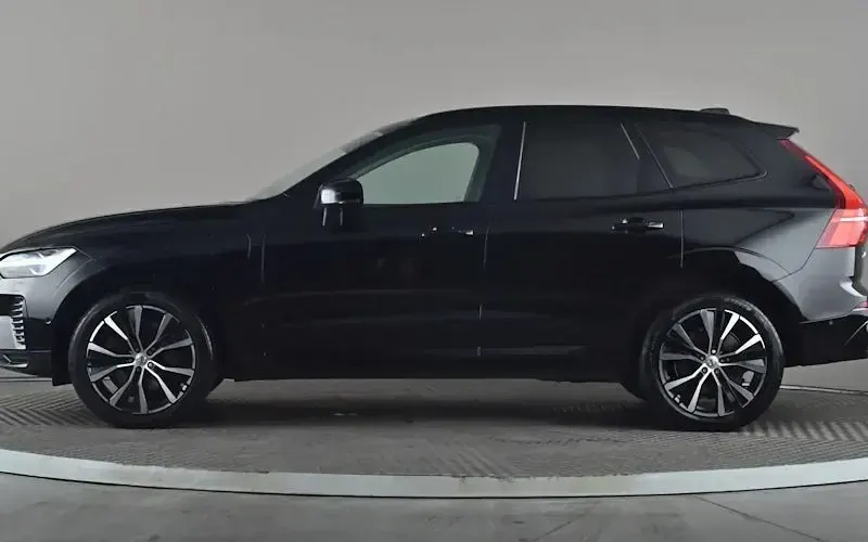 Używany Volvo XC60 Ultimate 455 KM (334 kW) 2023 Czarny SUV