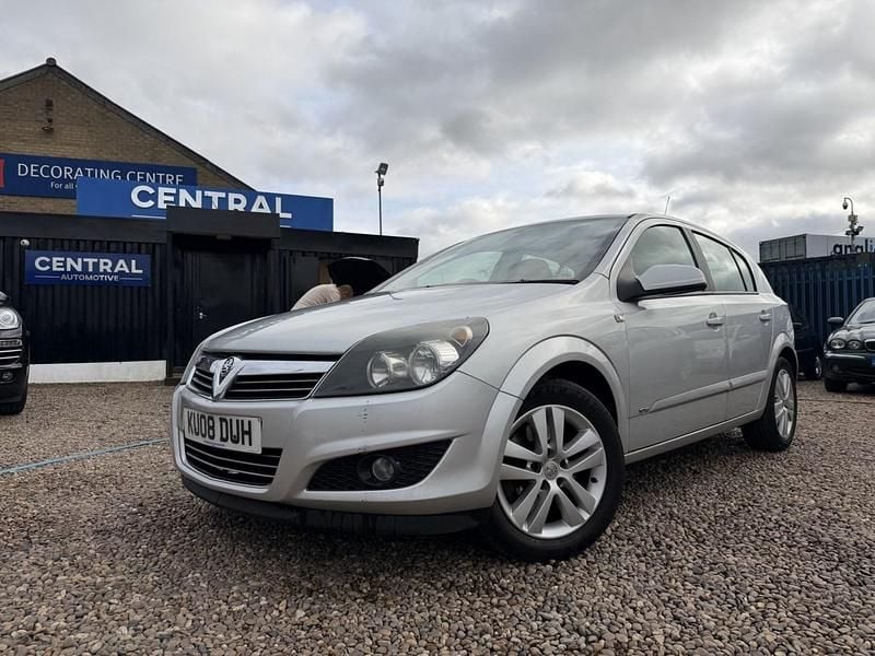 Silver Used 2008 Vauxhall Astra Hatchback | £1,295 (Fair price) - Image 1/1