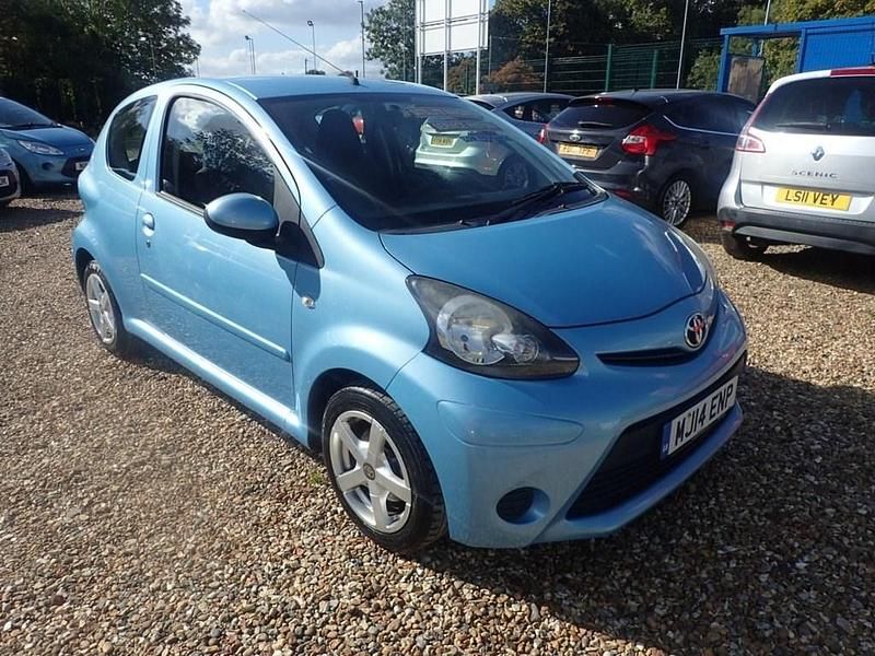 Blue Used 2014 Toyota Aygo Hatchback | £4,495 (Fair price) - Image 1/4