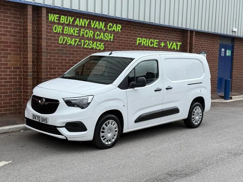 White Used 2020 Vauxhall Combo Sportive MPV | £5,995 (Super price) - Image 1/4