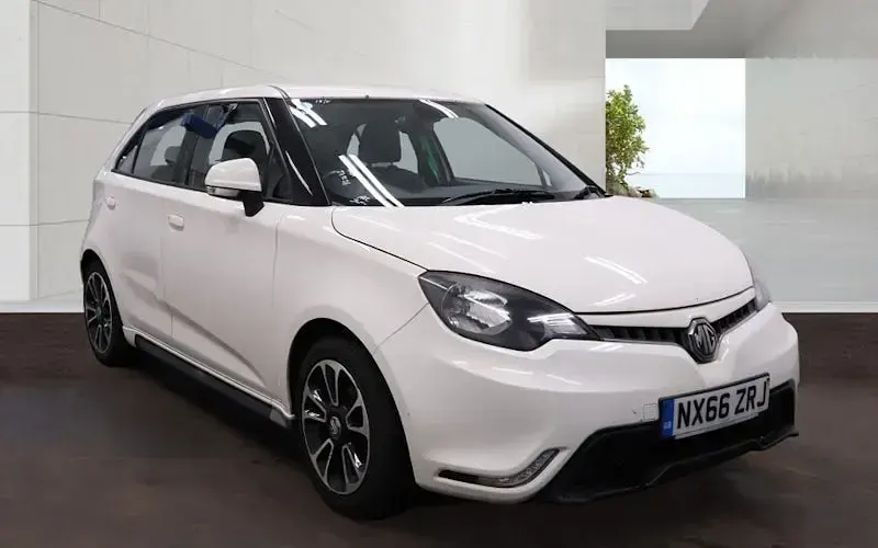 Begagnad MG MG3 106 HK (77 kW) 2015 Halvkombi