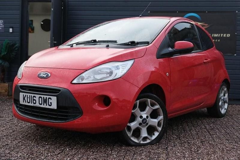Used Ford Ka Zetec 69 HP (50 kW) 2016 Red Hatchback