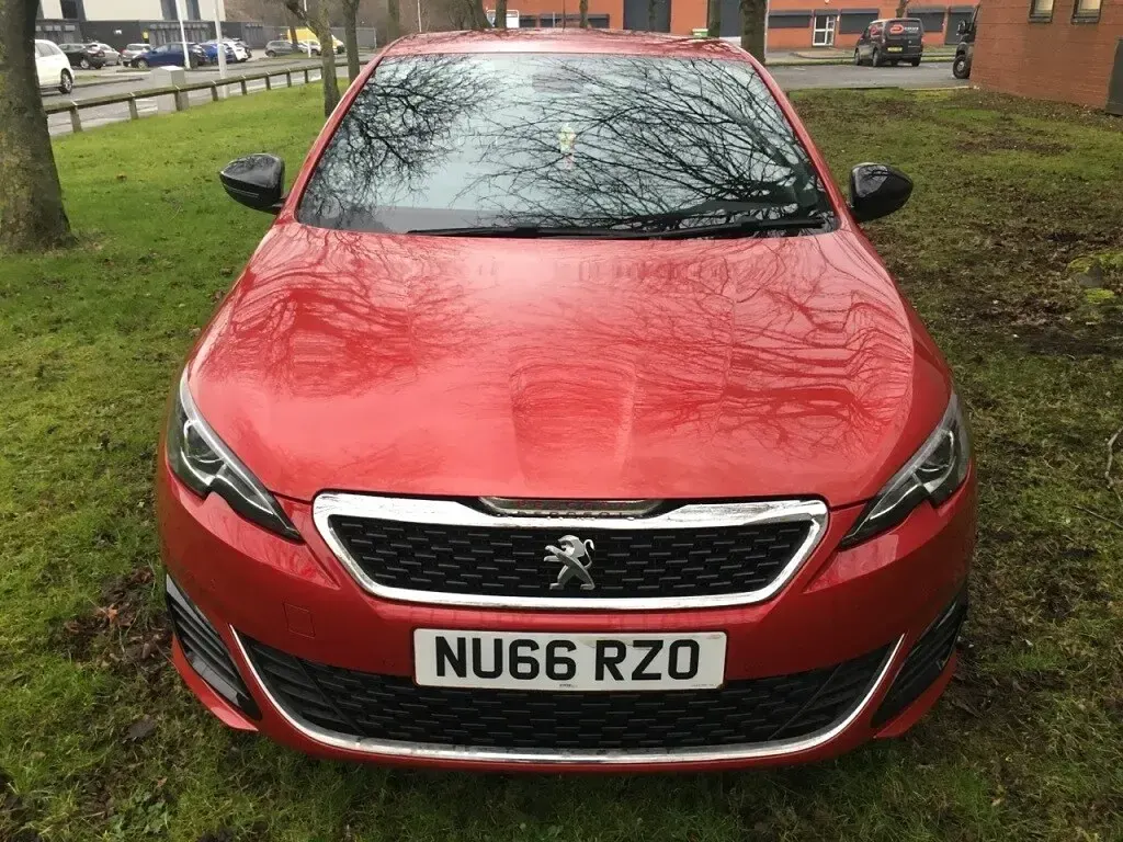 Used Peugeot 308 GTi by Peugeot Sport 250 HP (183 kW) 2016 Red Hatchback