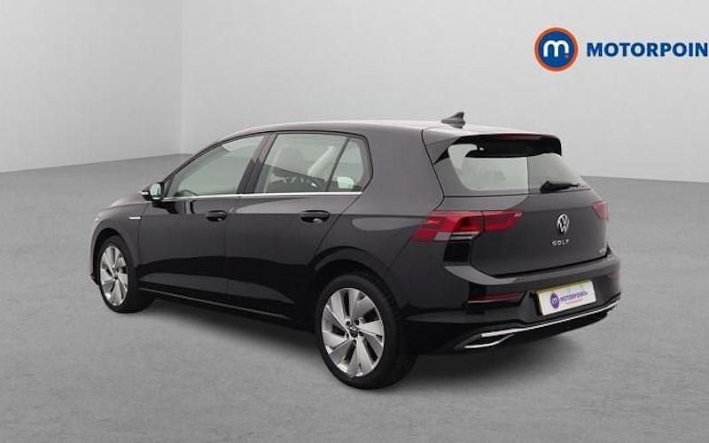 Used VW Golf VIII Style 131 HP (96 kW) 2023 Black Hatchback