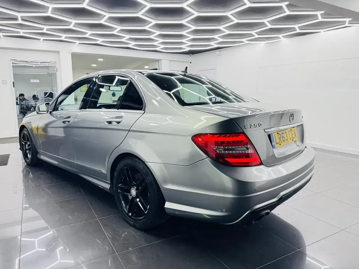 Used Mercedes C250 AMG 201 HP (147 kW) 2013 Silver Sedan