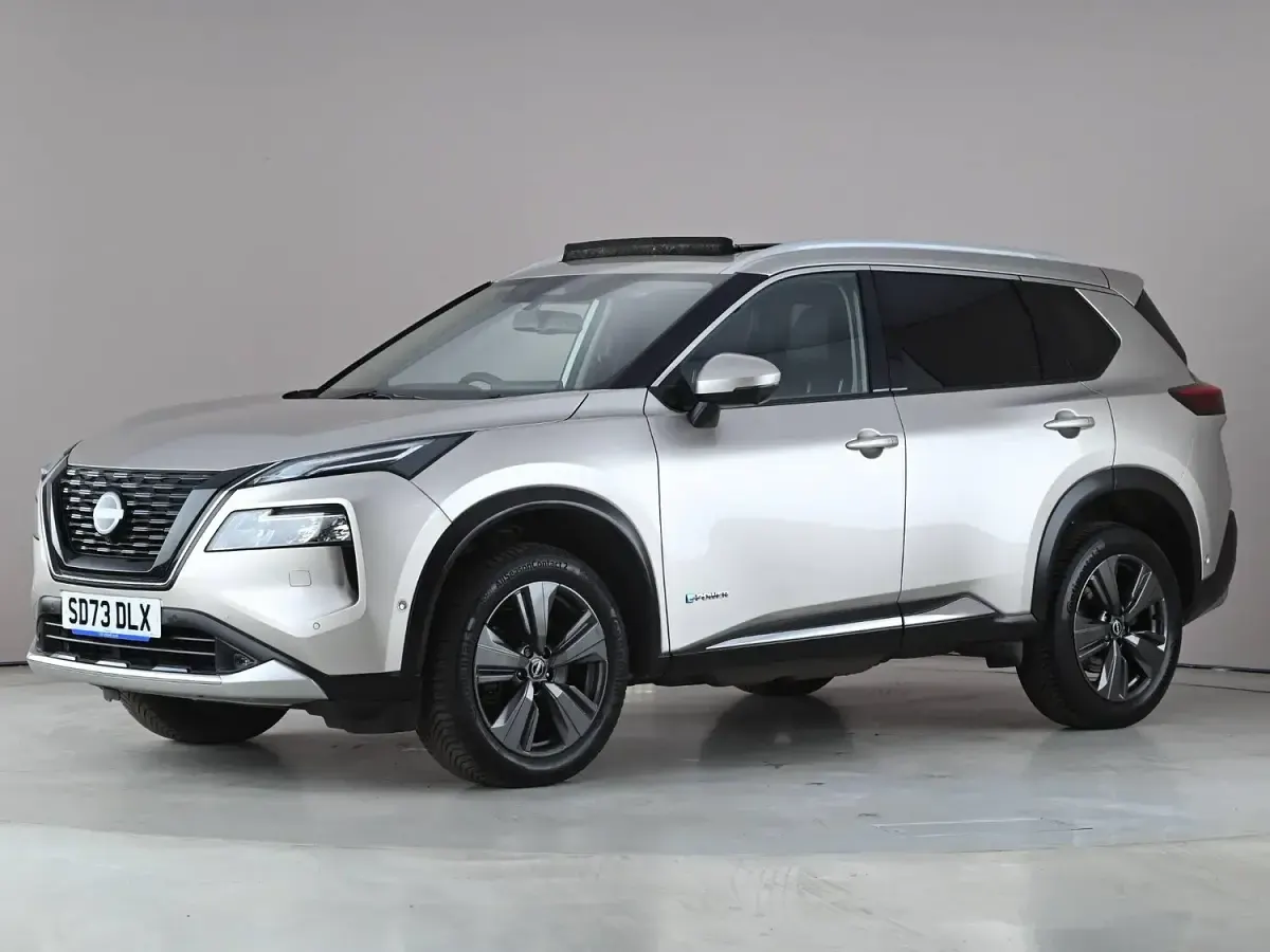 Used Nissan X-Trail Tekna 213 HP (156 kW) 2023 Silver SUV