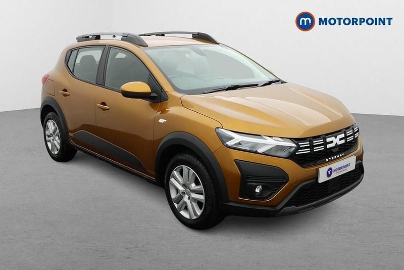 Used Dacia Sandero Expression 2023 Orange Hatchback