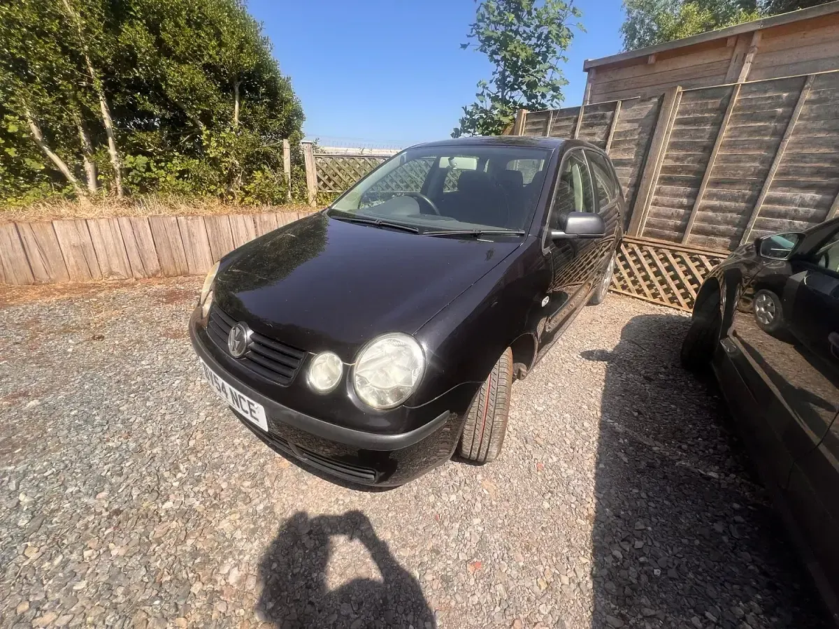 Used VW Polo 64 HP (47 kW) 2004 Black Hatchback