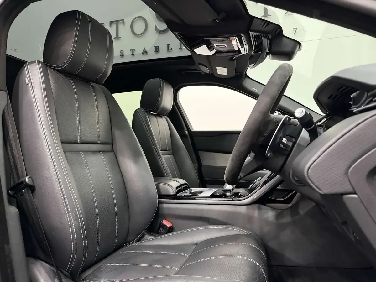 Used Land Rover Range Rover Velar SE Dynamic 300 HP (220 kW) 2021 Black SUV