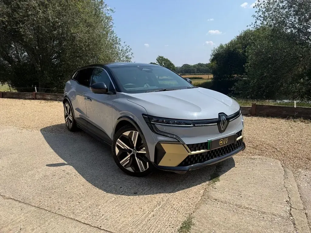 Used Renault Megane E-Tech Iconic 161 kW (220 HP) 2023 Grey Hatchback