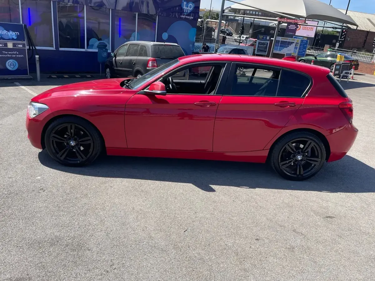 Used BMW 116 Efficient Dynamics 116 HP (85 kW) 2012 Red Hatchback