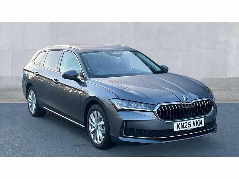 Grey Used 2025 Skoda Superb SE Technology Estate | £24,750 (Good price) - Image 1/4