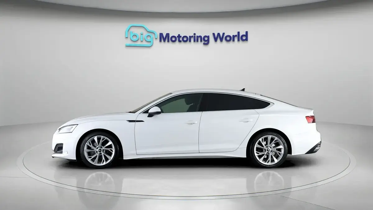Used Audi A5 Sportback Sport 150 HP (110 kW) 2022 White Hatchback