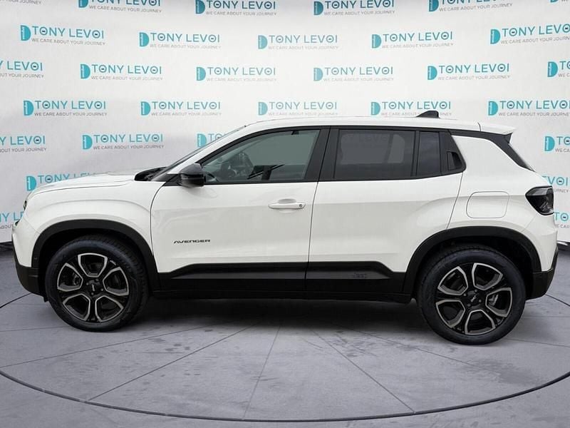 Used Jeep Avenger EV Summit 113 kW (154 HP) 2025 White SUV