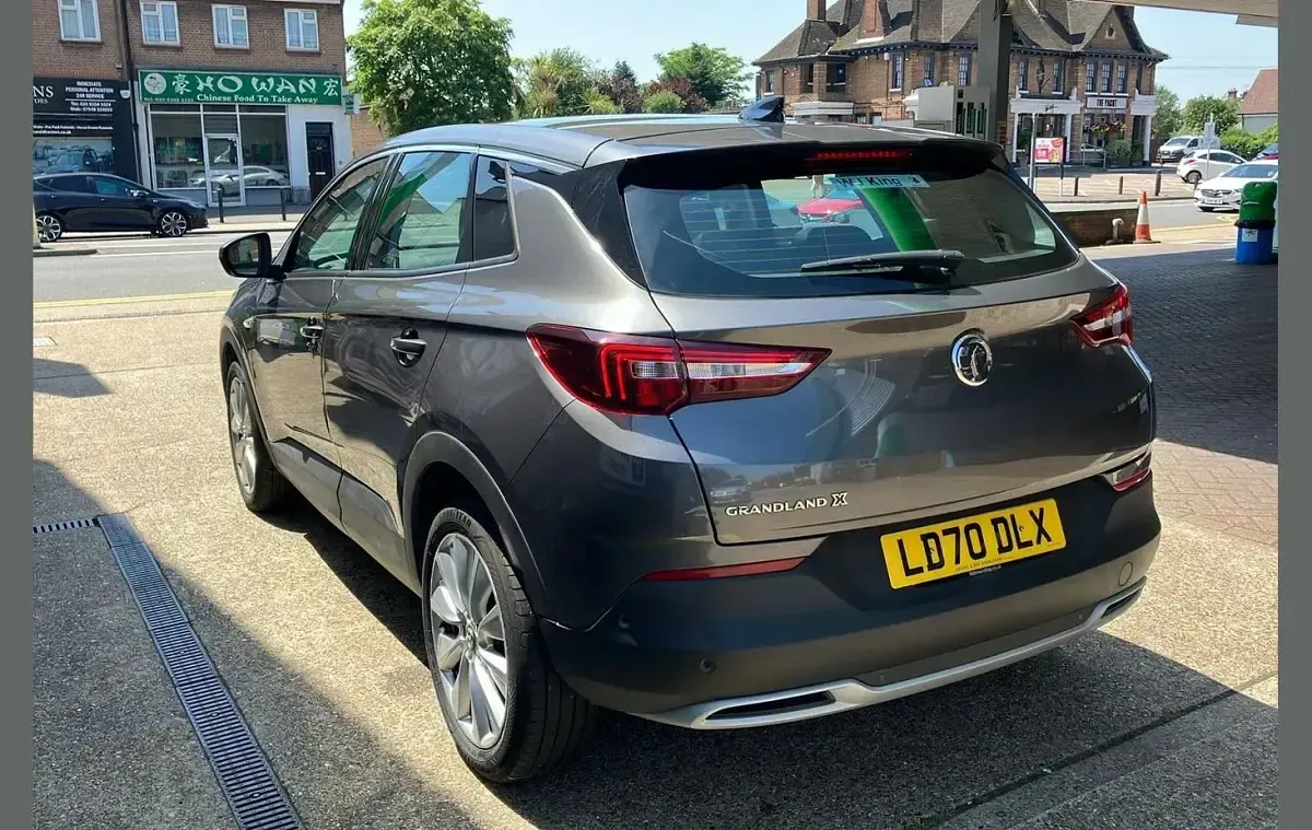 Used Vauxhall Grandland X Elite 130 HP (95 kW) 2020 Grey SUV