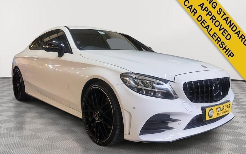 Used Mercedes C200 AMG line 198 HP (145 kW) 2019 White Coupe