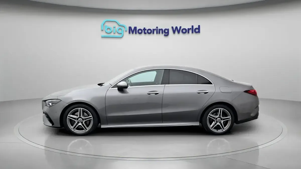 Usado Mercedes CLA200 Executive 163 HP (119 kW) 2024 Cinzento Coupé