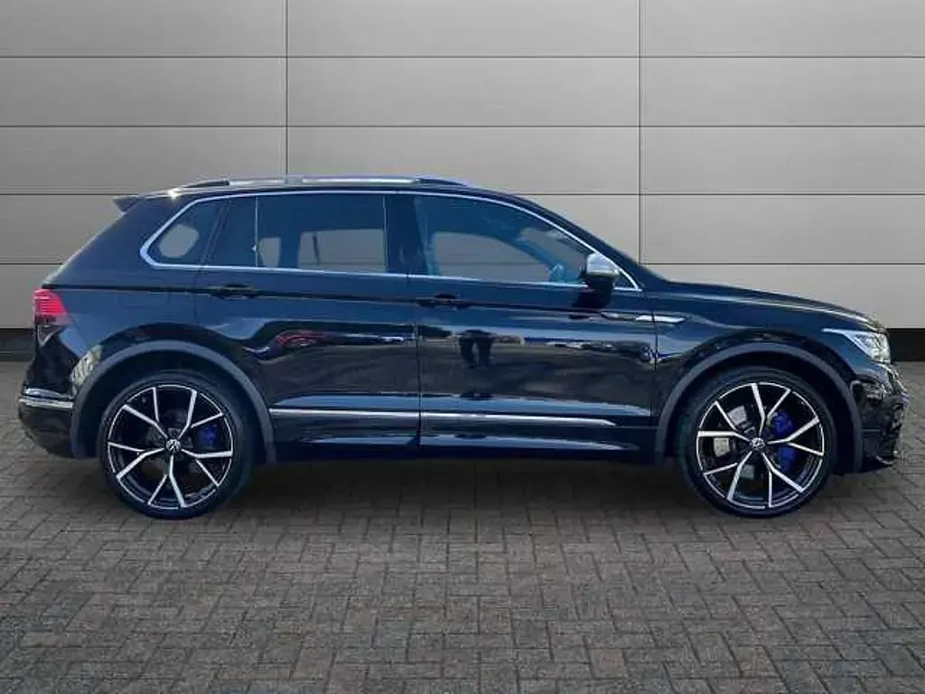 Used VW Tiguan R 320 HP (235 kW) 2023 Black SUV