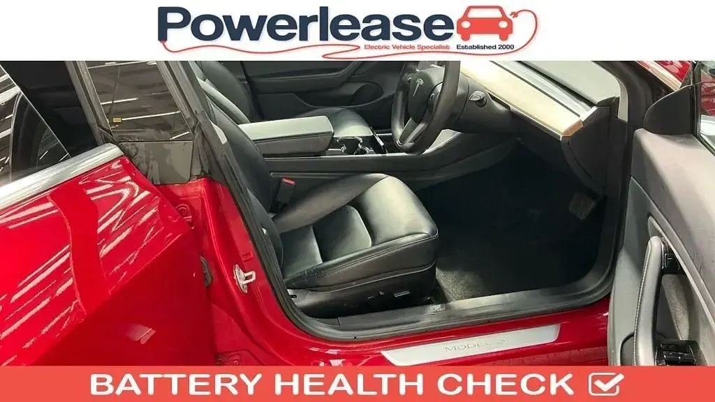 Używany Tesla Model 3 Performance 461 kW (627 KM) 2019 Czerwony Sedan/Limuzyna