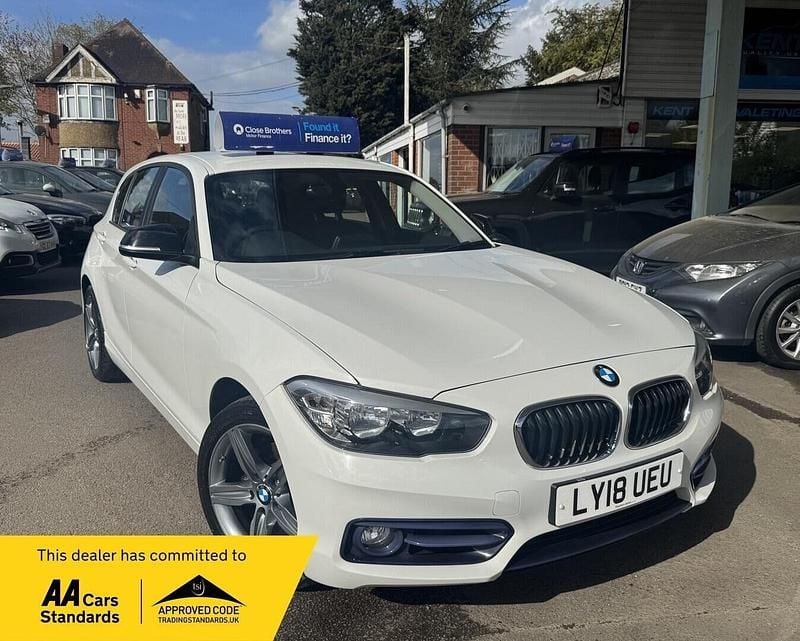Used BMW 118 Sport Line 2018 White Hatchback