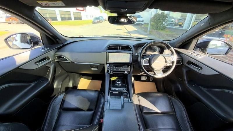 Used Jaguar F-Pace Chequered Flag 180 HP (132 kW) 2019 Grey SUV