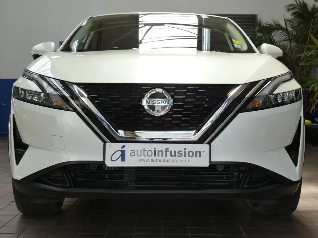 Used Nissan Qashqai N-Connecta 158 HP (116 kW) 2022 White SUV