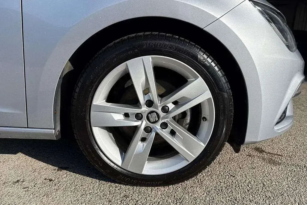 Used Seat Leon FR 150 HP (110 kW) 2019 Silver Hatchback