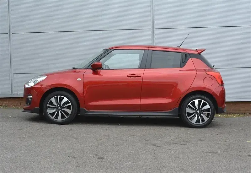 Used Suzuki Swift 90 HP (66 kW) 2019 Red Hatchback