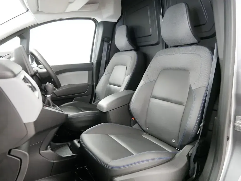 Used Nissan Townstar Acenta 89 kW (122 HP) 2024 Grey Van