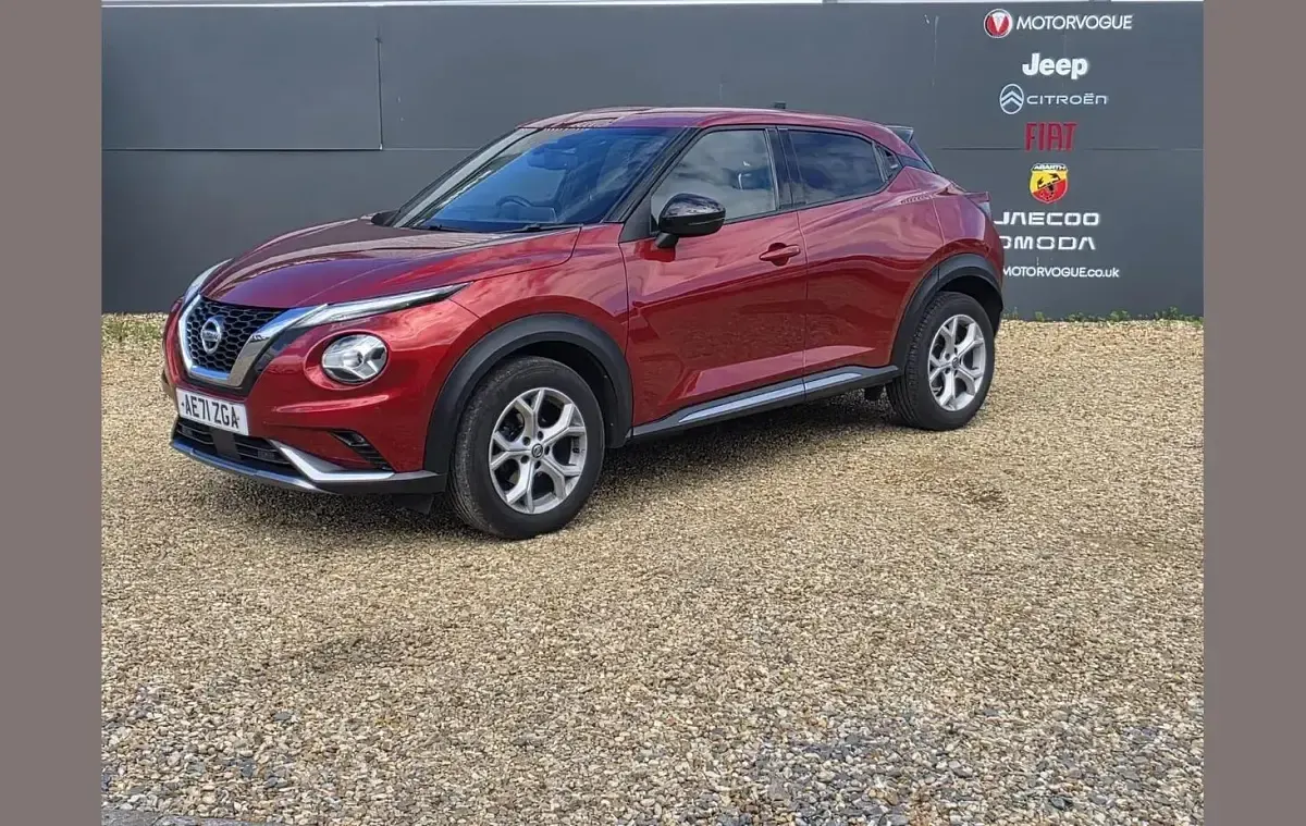 Used Nissan Juke Tekna 112 HP (82 kW) 2021 Red SUV