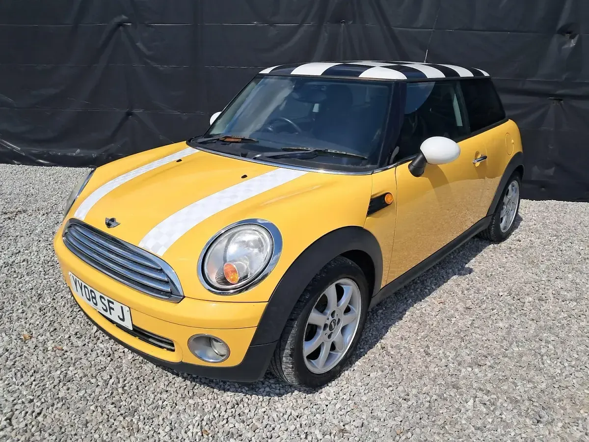 Used Mini Cooper Hatch 120 HP (88 kW) 2008 Yellow Hatchback