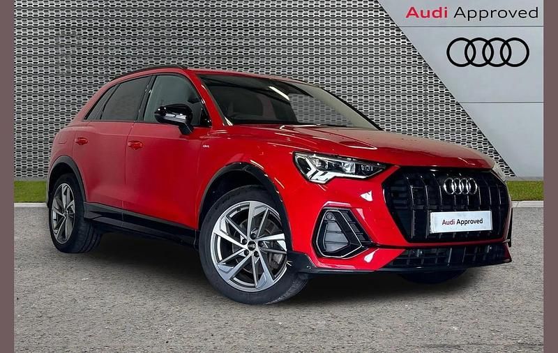 Used Audi Q3 Black Edition 187 HP (137 kW) 2022 Red SUV
