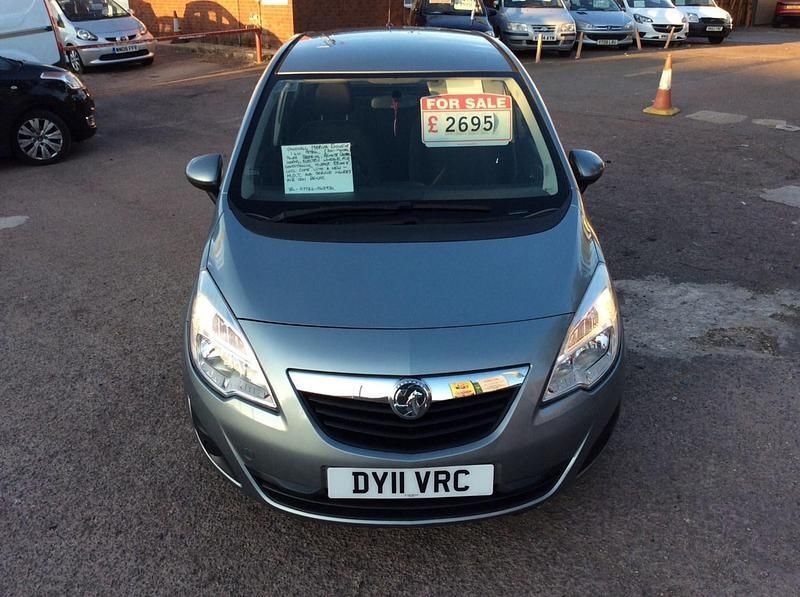 Silver Used 2011 Vauxhall Meriva MPV | £2,695 (A bit pricey) - Image 1/4