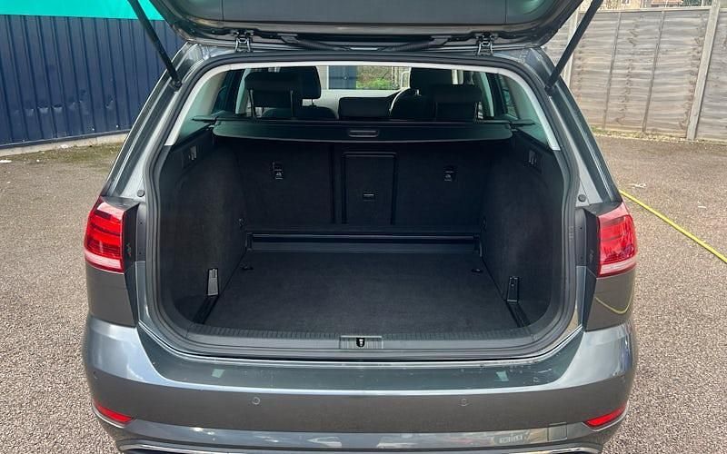 Used VW Golf VII Match 150 HP (110 kW) 2019 Grey Estate