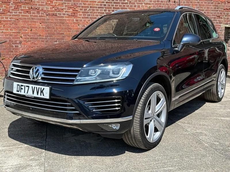 Blue Used 2017 VW Touareg R-line Plus SUV | £16,980 (Fair price) - Image 1/4