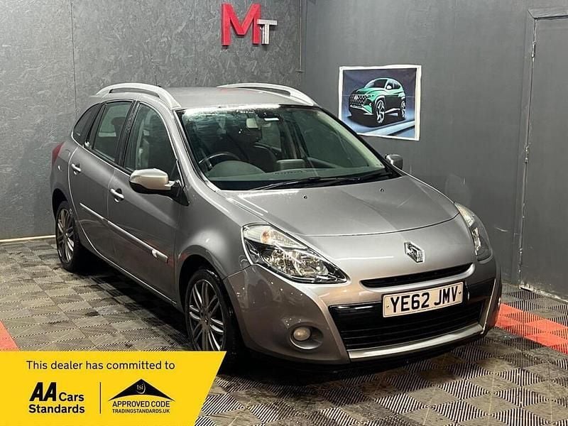 Used Renault Clio GrandTour Dynamique 111 HP (81 kW) 2012 Grey Estate