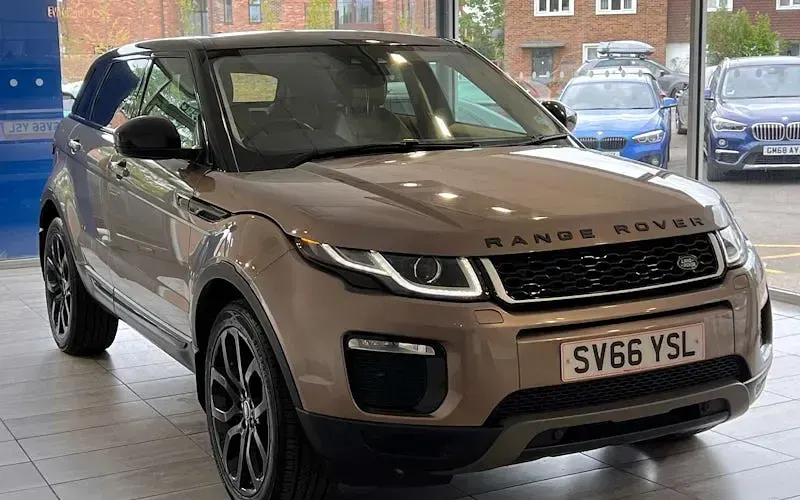 Used Land Rover Range Rover evoque SE 179 HP (131 kW) 2018 Hatchback