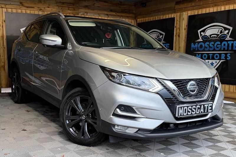 Used Nissan Qashqai N-Connecta 115 HP (84 kW) 2020 Silver SUV