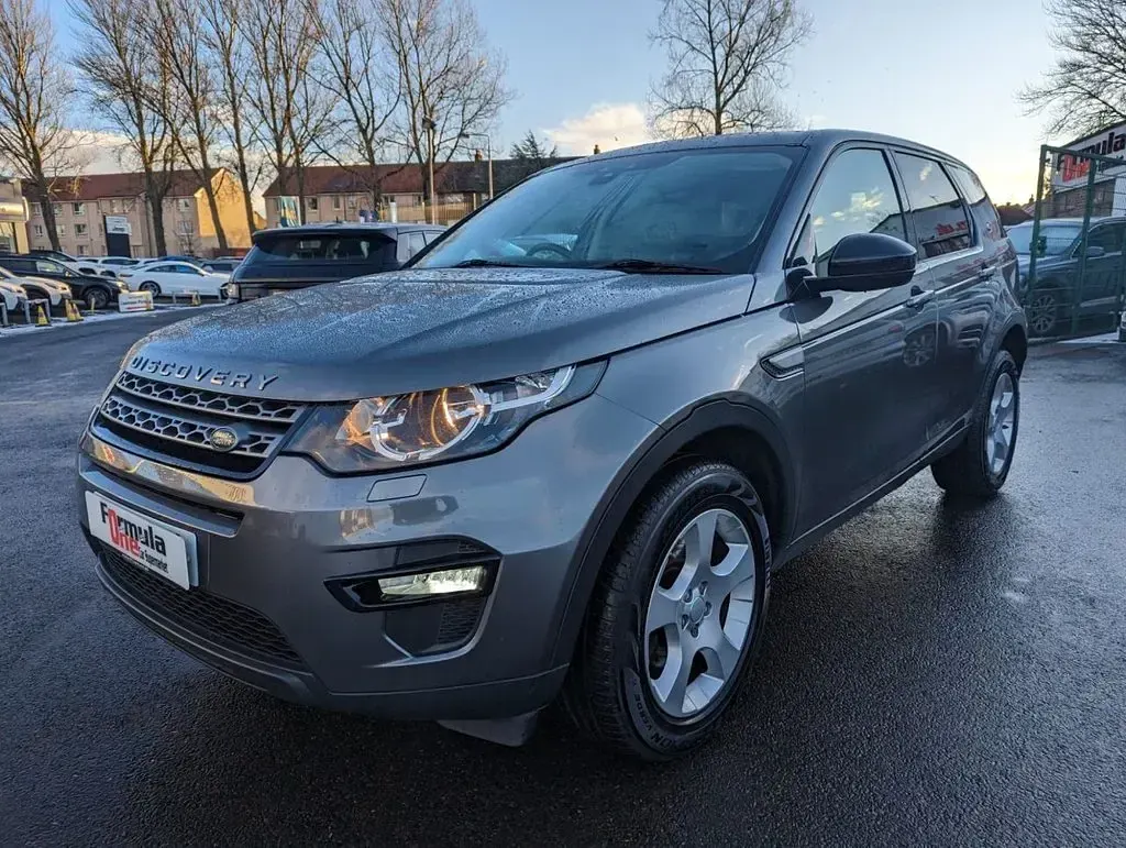 Used Land Rover Discovery 5 Pure 150 HP (110 kW) 2017 Grey SUV