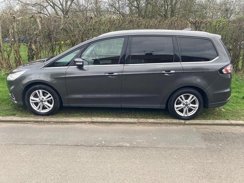 Usado Ford Galaxy Titanium 2020 Cinzento Monovolume