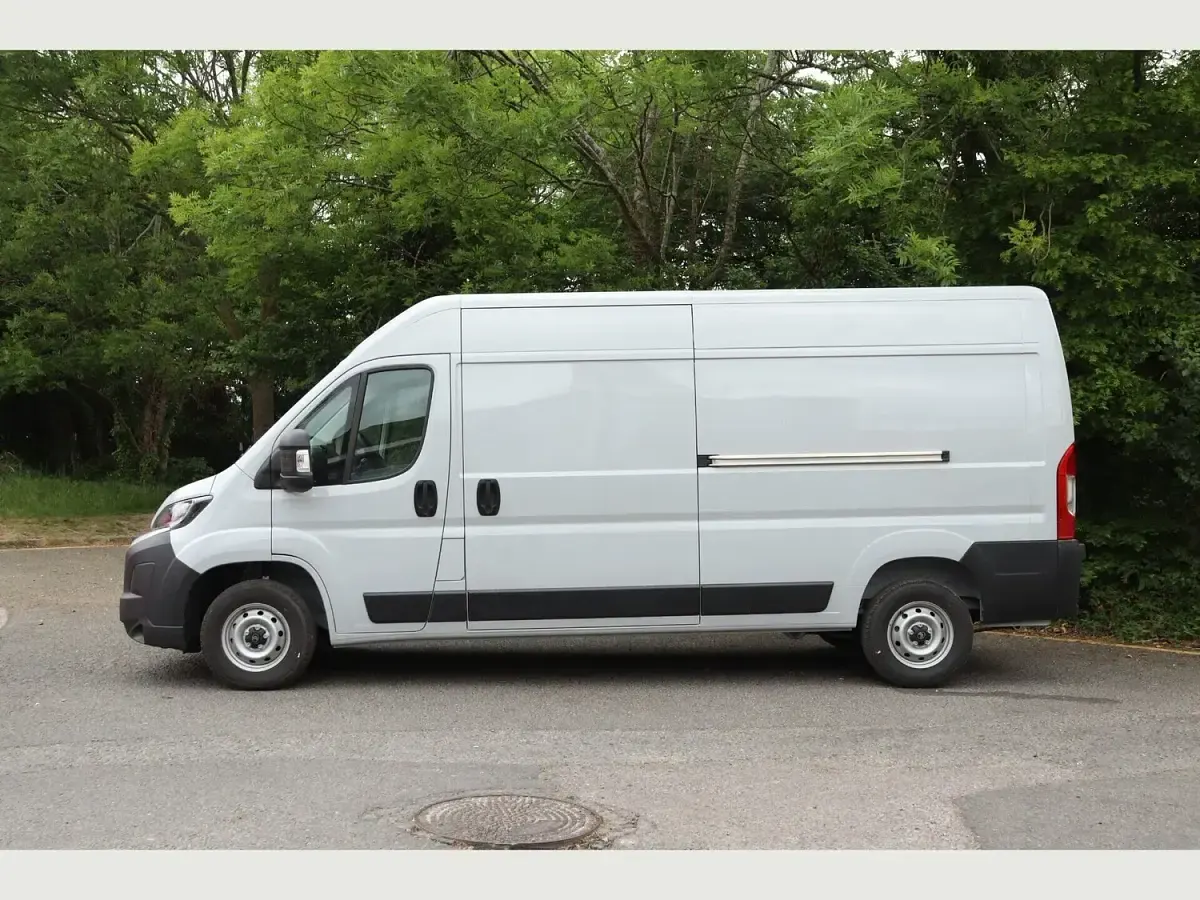 New Citroën Relay 2026 Grey Van