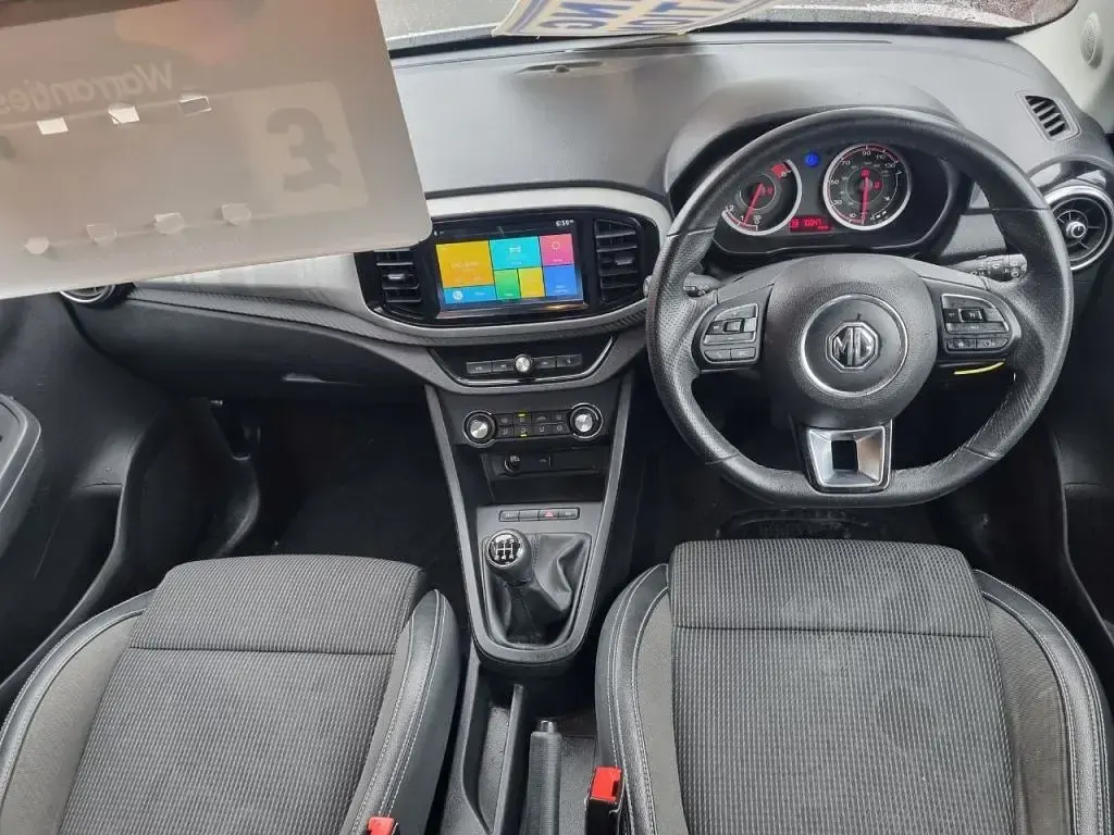 Używany MG MG3 Exclusive 106 KM (77 kW) 2019 Biały Hatchback