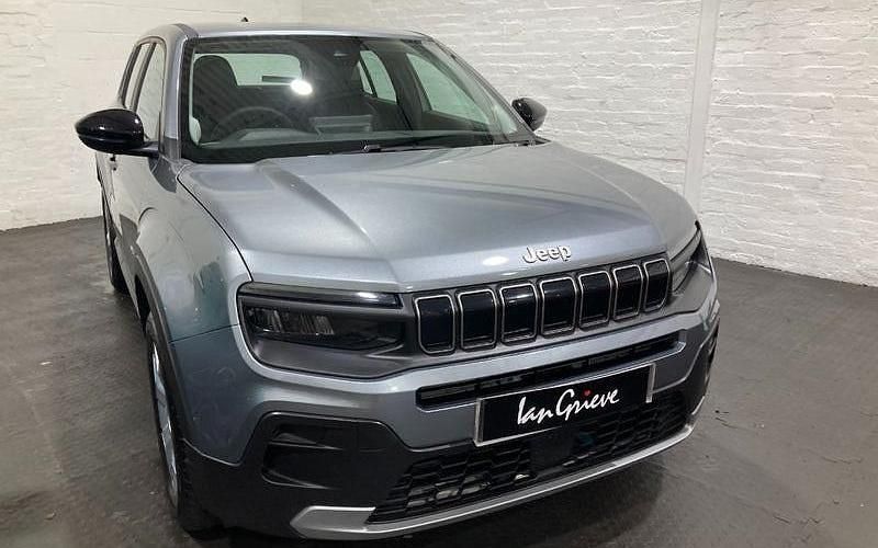 Used Jeep Avenger Altitude 101 HP (74 kW) 2025 Grey SUV