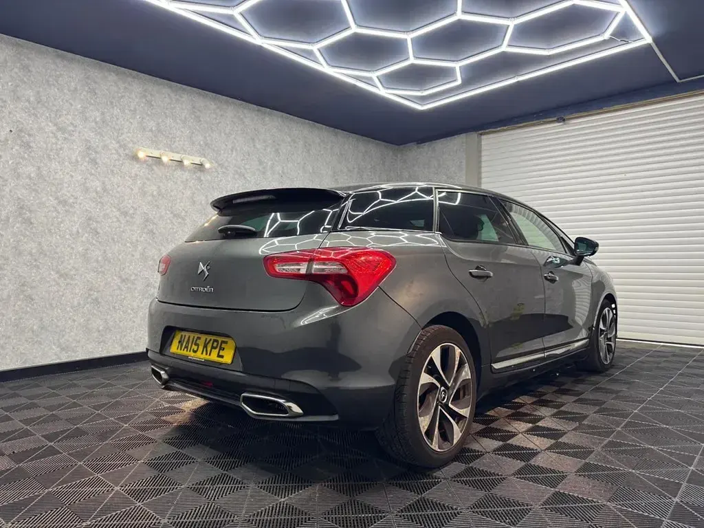 Używany Citroën DS5 2015 Szary Hatchback