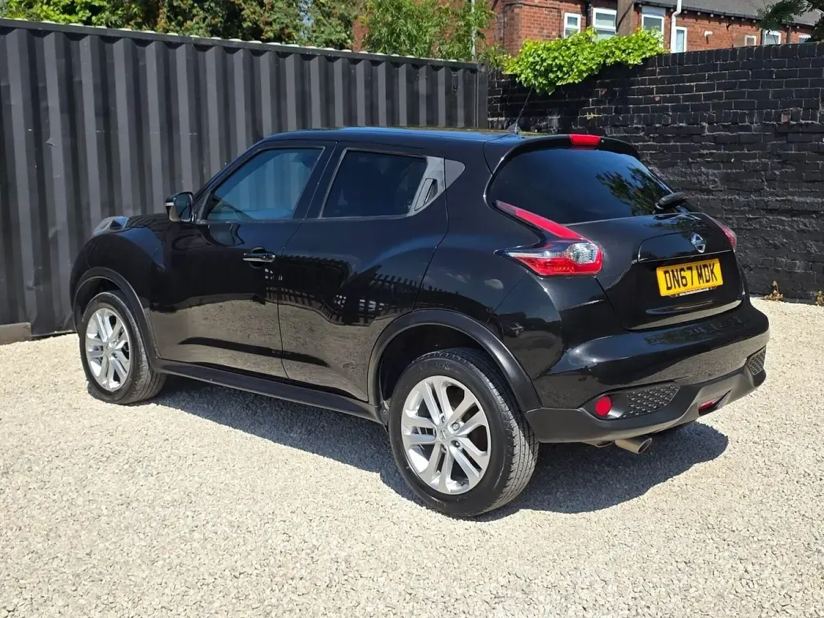Used Nissan Juke N-Connecta 110 HP (80 kW) 2017 Black SUV