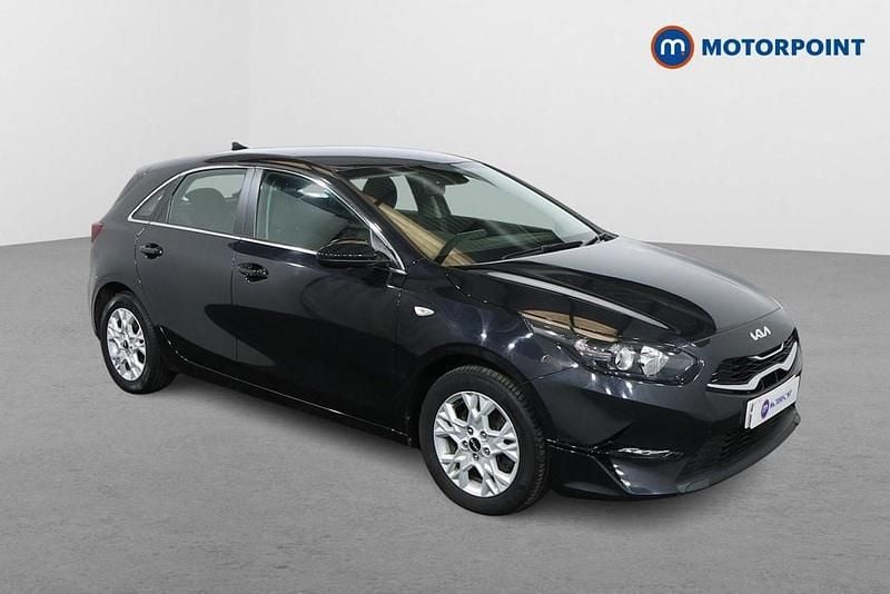 Black Used 2023 Kia Ceed Hatchback | £14,749 (Good price) - Image 1/4