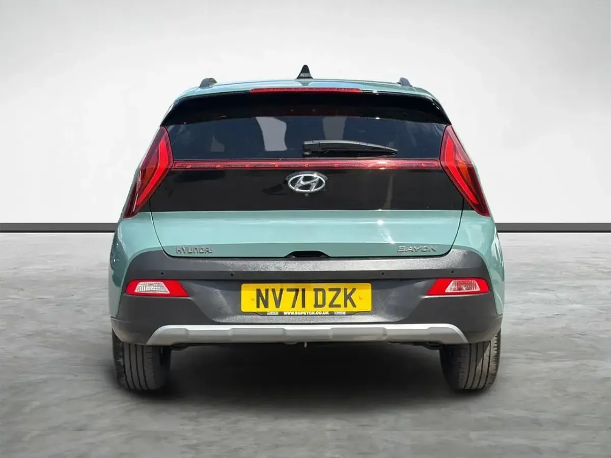 Usado Hyundai Bayon Premium 99 HP (72 kW) 2021 Verde SUV