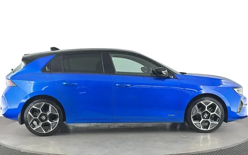 Used Vauxhall Astra Ultimate 131 HP (96 kW) 2026 Hatchback