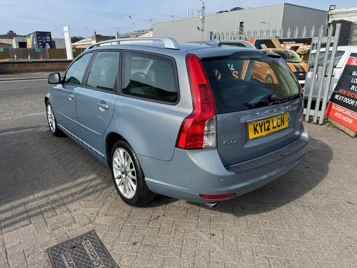 Used Volvo V50 SE Lux 150 HP (110 kW) 2012 Blue Estate